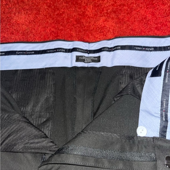 Tommy Hilfiger Men's THFLEX casual pants in khaki. Plus, a pair of TH dress pnts - Picture 6 of 6